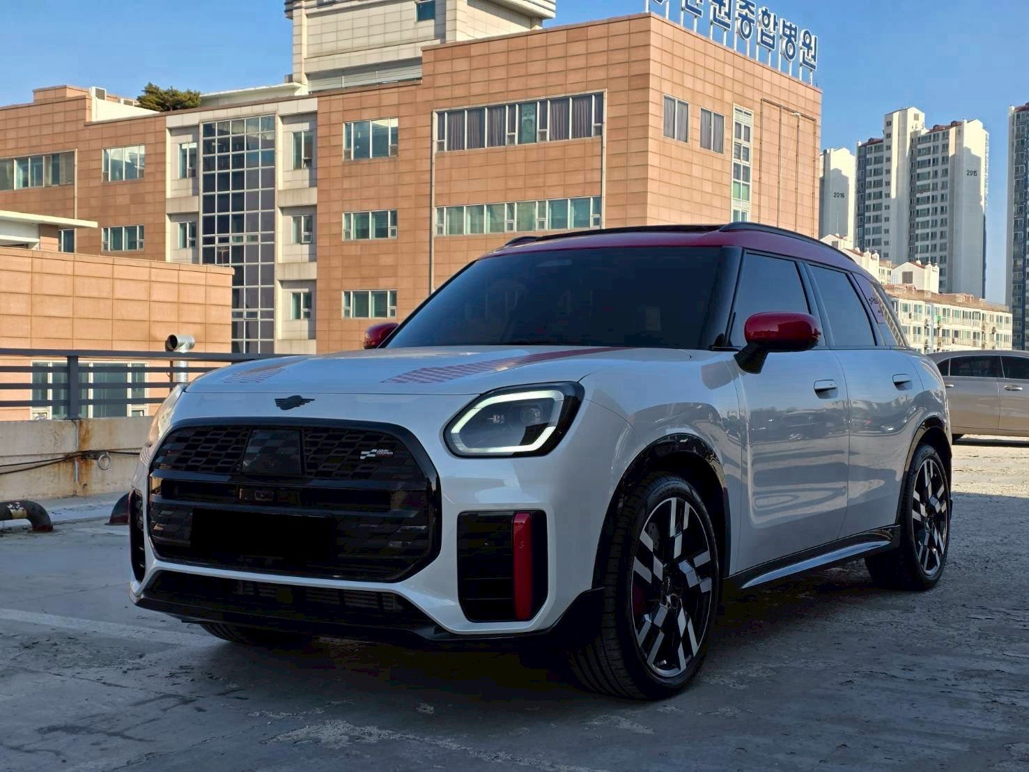 2025 MINI Countryman JCW